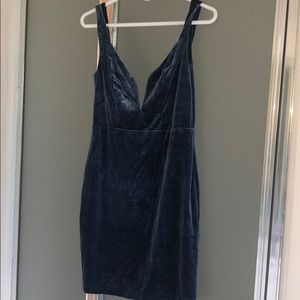 Fashion Nova -Velvet Blue dress - M